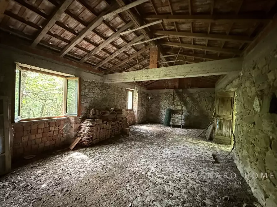 Immagine 4 di Magazzino in vendita  a Bagnone