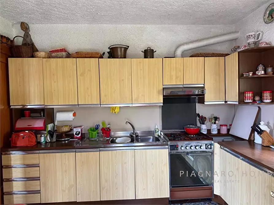Immagine 6 di Casa indipendente in vendita  a Zeri