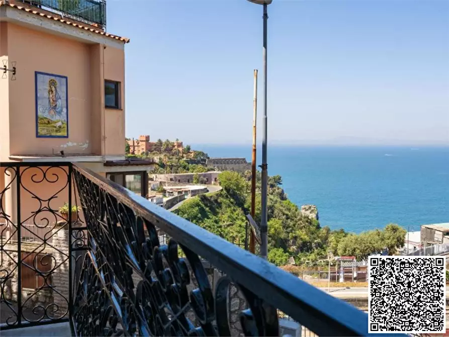 Immagine 1 di Appartamento in vendita  a Vico Equense