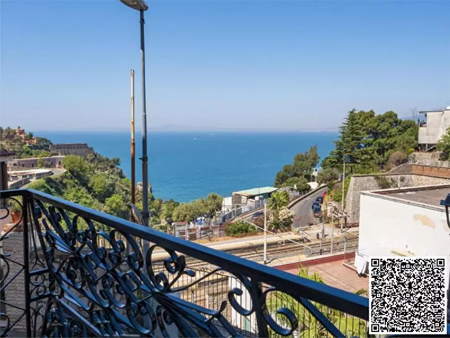 Immagine 2 di Appartamento in vendita  a Vico Equense