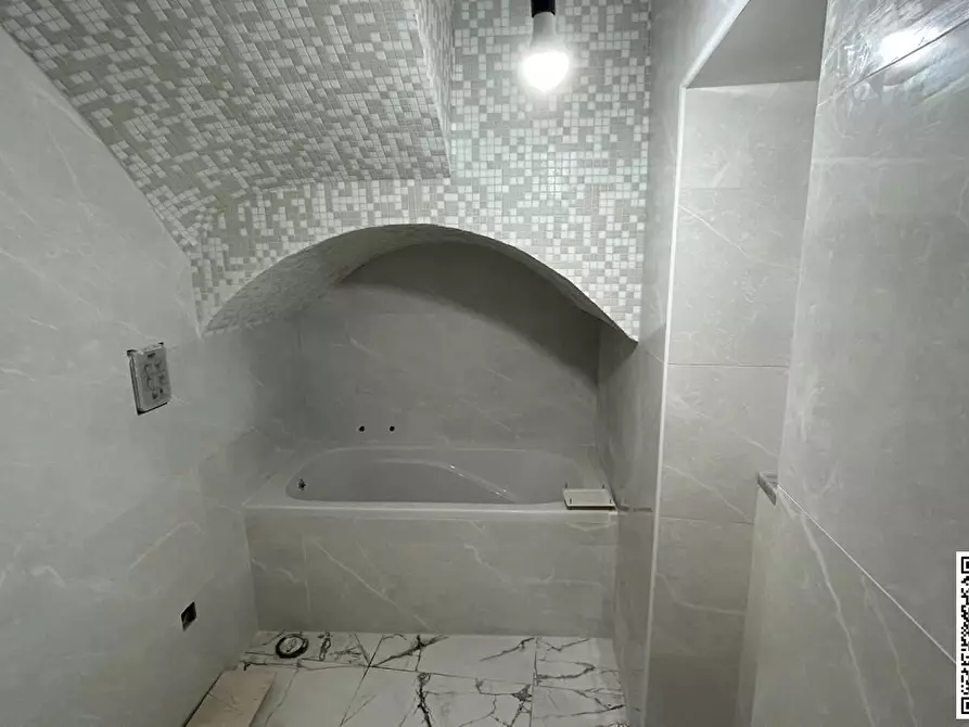 Immagine 5 di Appartamento in vendita  a Napoli