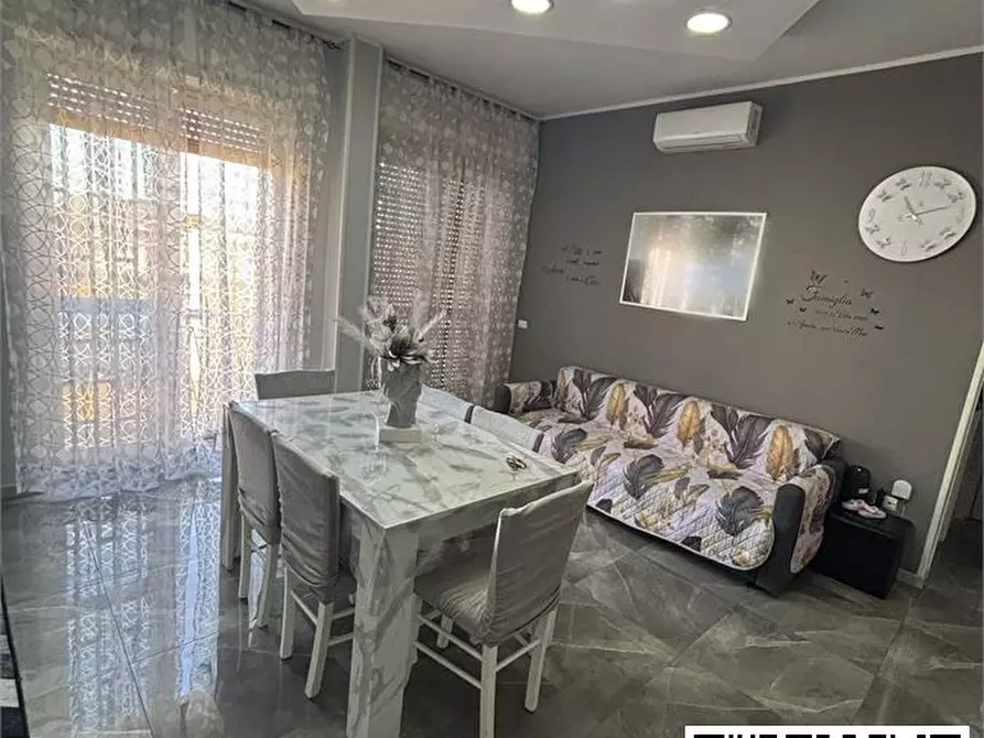 Immagine 2 di Appartamento in vendita  a Napoli