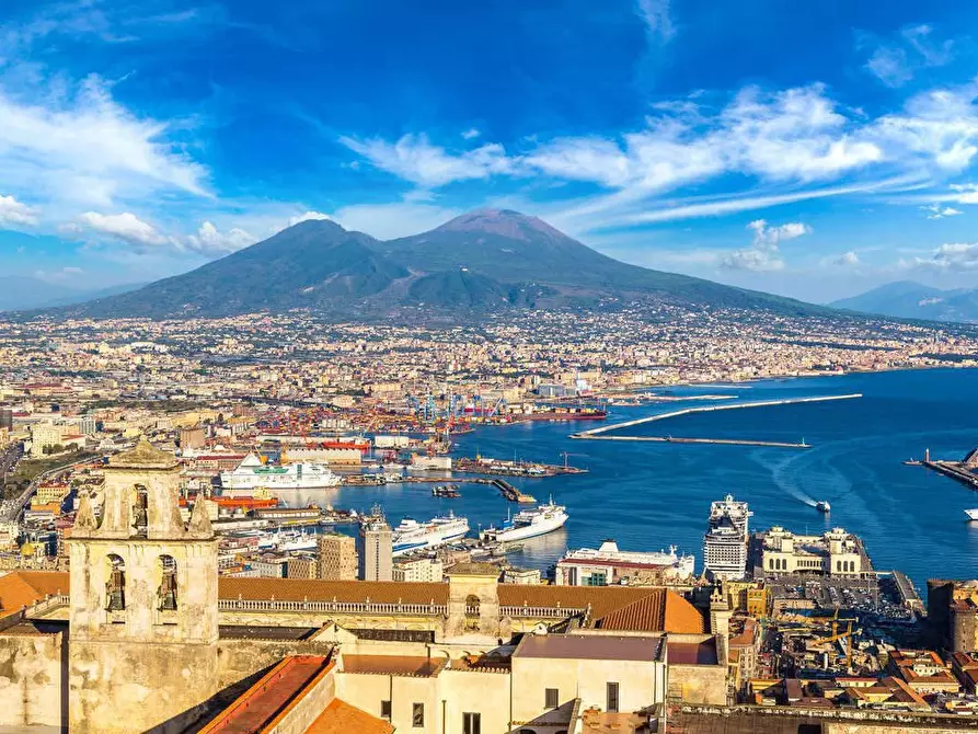 Immagine 5 di Appartamento in vendita  a Napoli