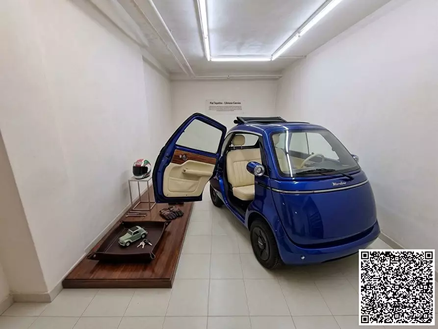 Immagine 2 di Garage in vendita  a Napoli