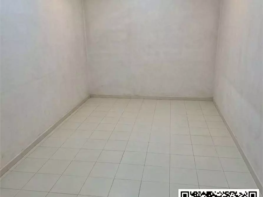 Immagine 10 di Garage in vendita  a Napoli