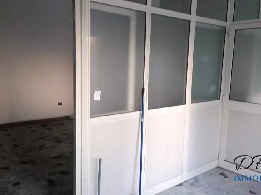 Immagine 3 di Negozio in affitto  a Afragola