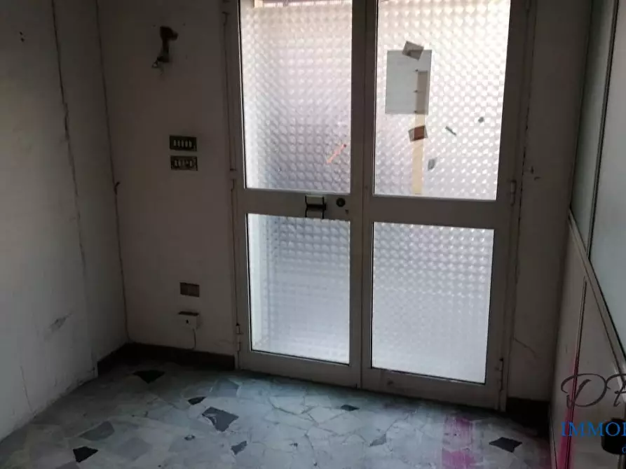 Immagine 6 di Negozio in affitto  a Afragola