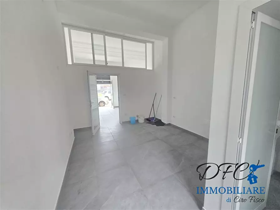 Immagine 4 di Ufficio in affitto  a Casoria