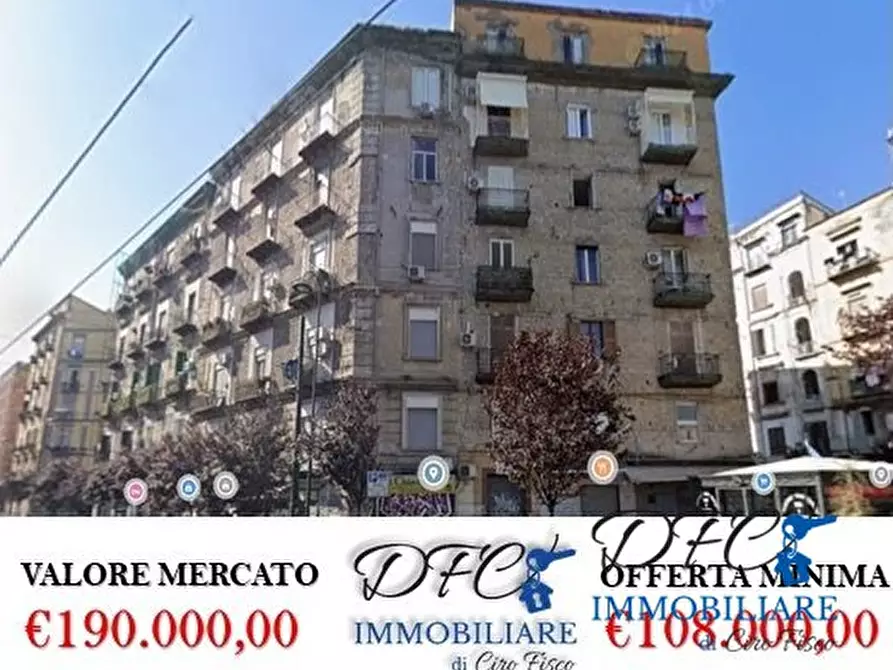 Immagine 1 di Appartamento in vendita  a Napoli