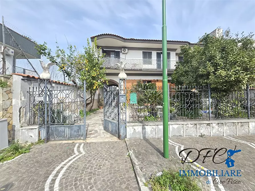 Immagine 2 di Villa in vendita  a Caivano
