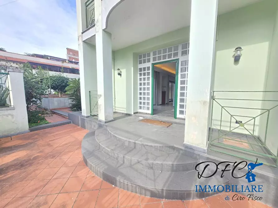 Immagine 4 di Villa in vendita  a Casoria