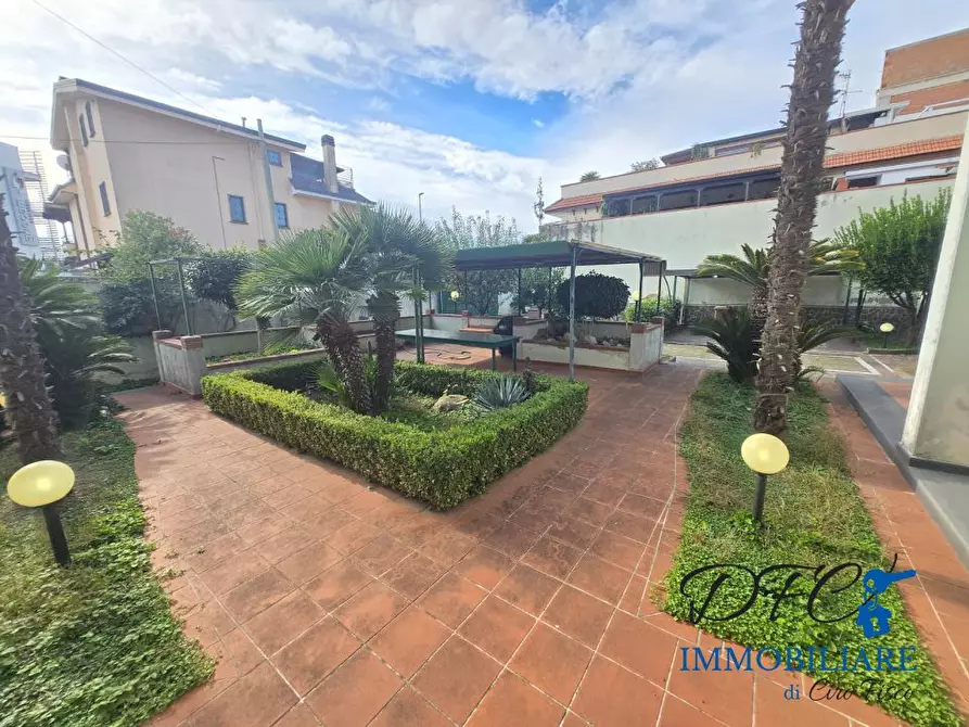 Immagine 3 di Villa in vendita  a Casoria