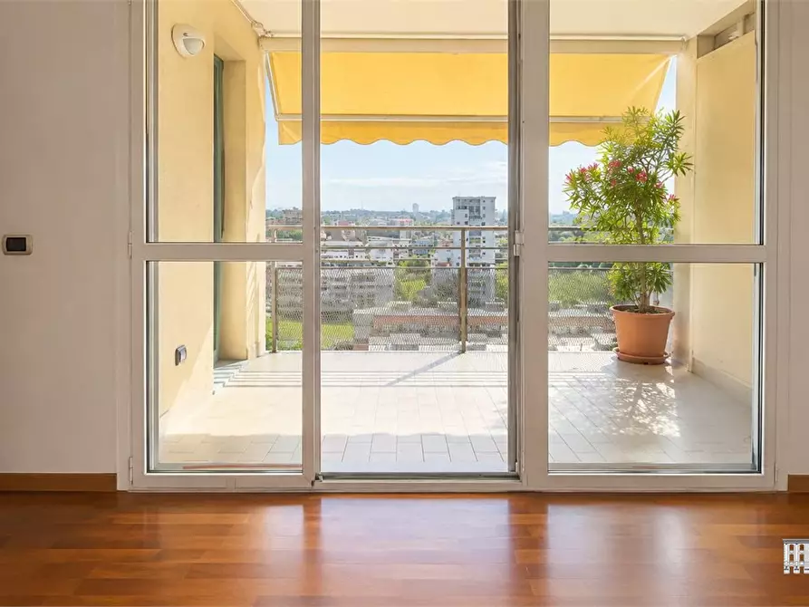 Immagine 2 di Appartamento in vendita  a Milano