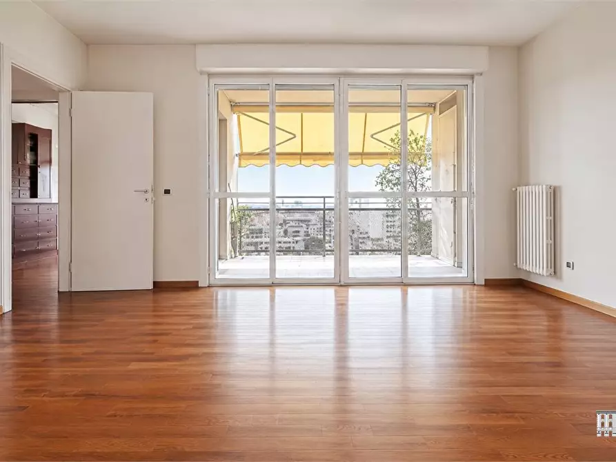 Immagine 9 di Appartamento in vendita  a Milano