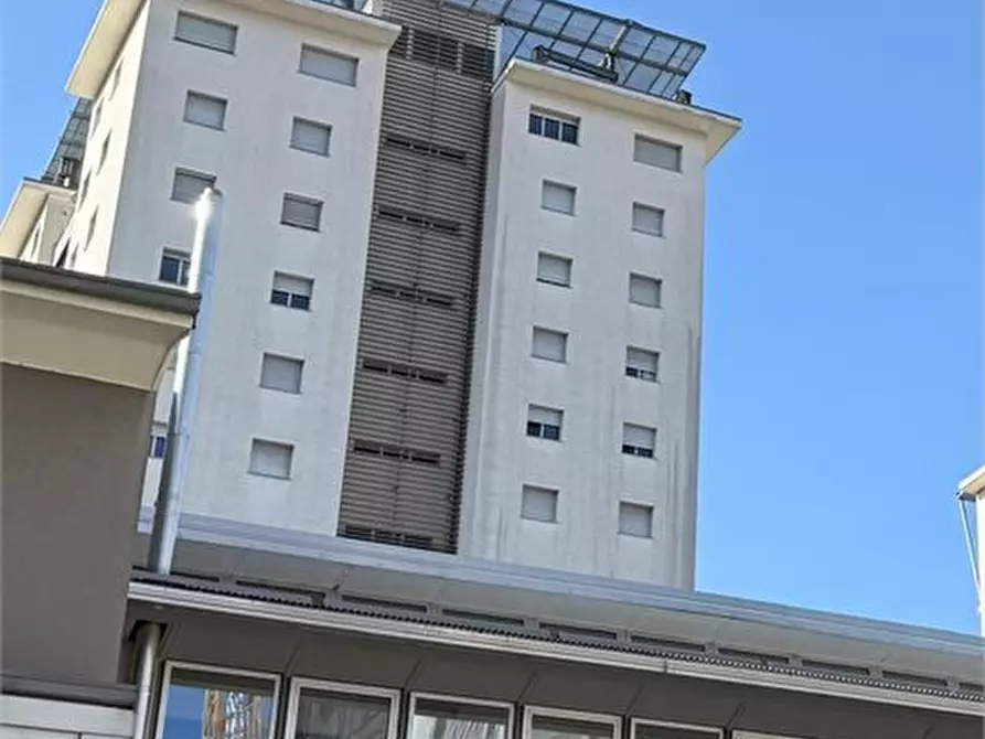Immagine 10 di Appartamento in vendita  a Milano