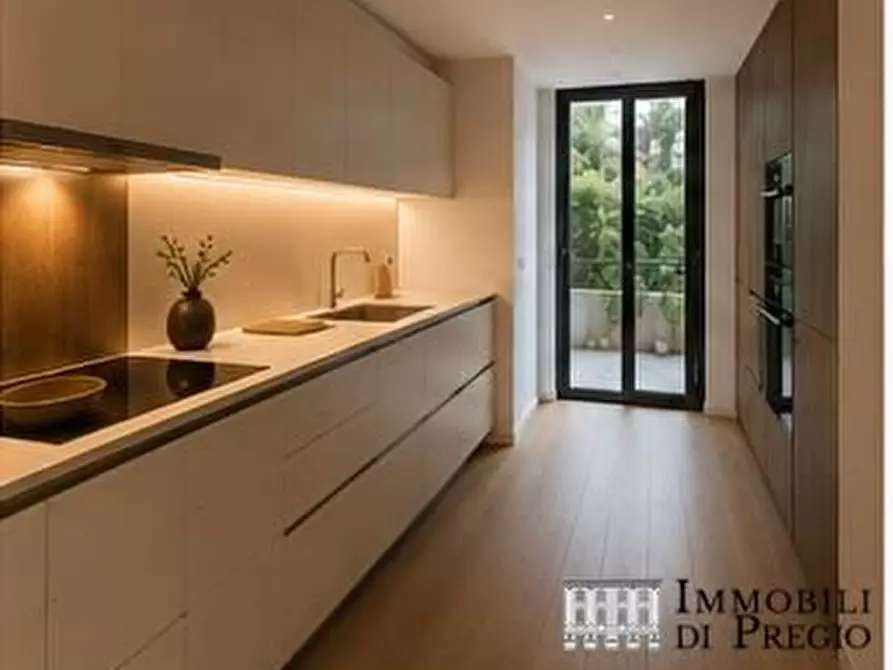 Immagine 9 di Appartamento in vendita  a Milano