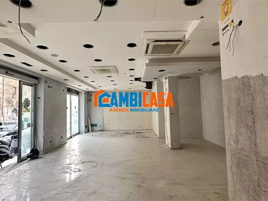Immagine 3 di Negozio in affitto  a Palermo