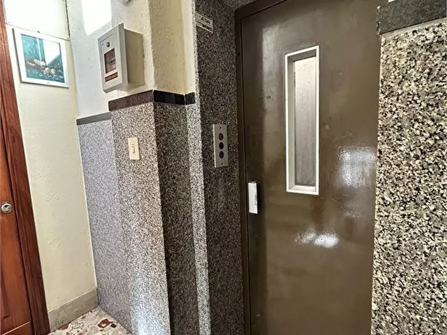 Immagine 4 di Appartamento in vendita  61 a Palermo