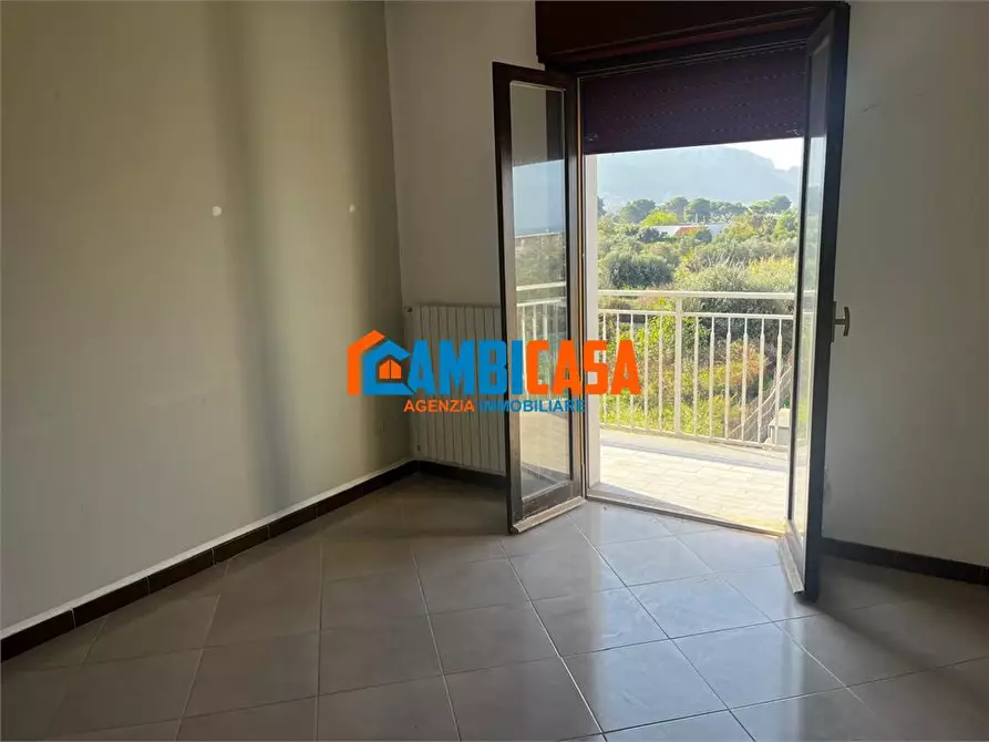 Immagine 2 di Appartamento in vendita  a Cinisi