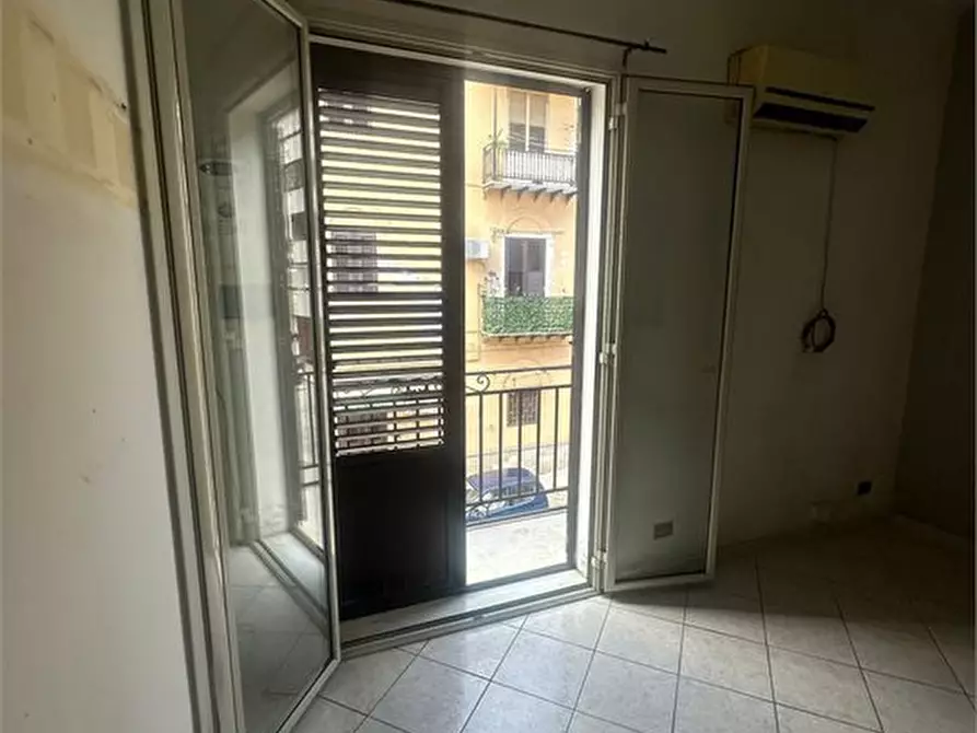 Immagine 6 di Appartamento in vendita  a Palermo