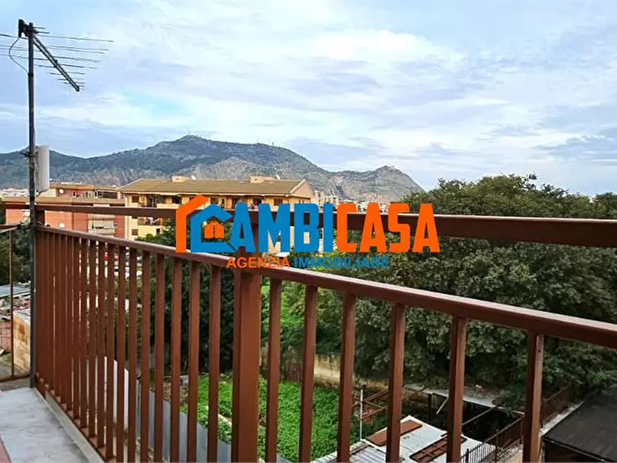 Immagine 2 di Appartamento in vendita  a Palermo