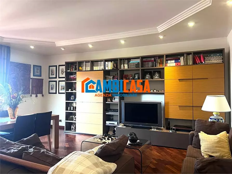 Immagine 1 di Appartamento in vendita  a Palermo