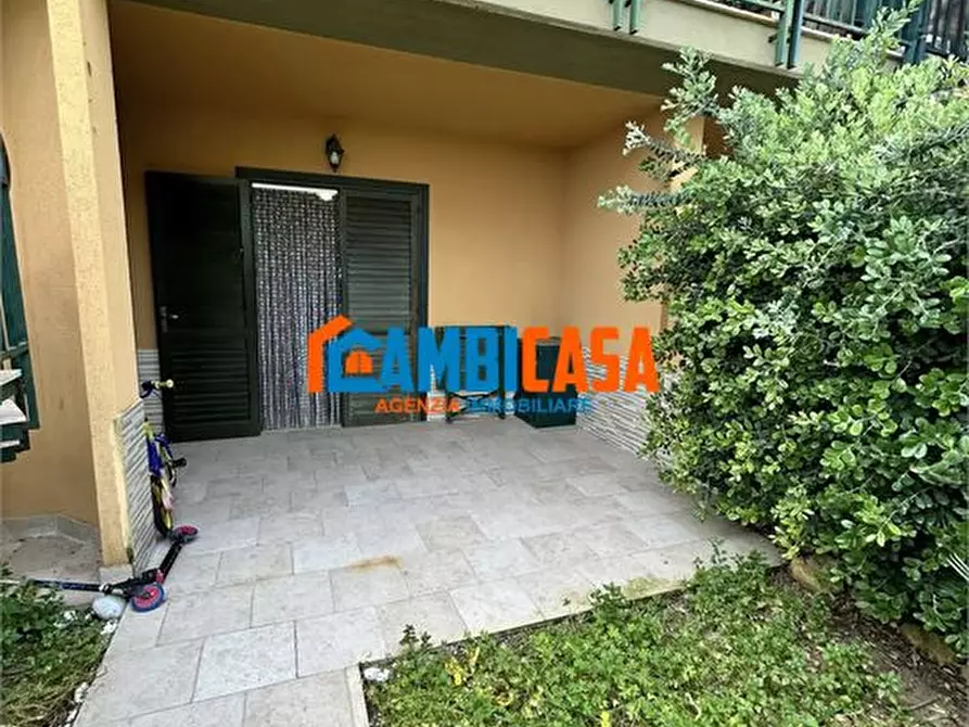 Immagine 3 di Villa in vendita  a Campofelice Di Roccella