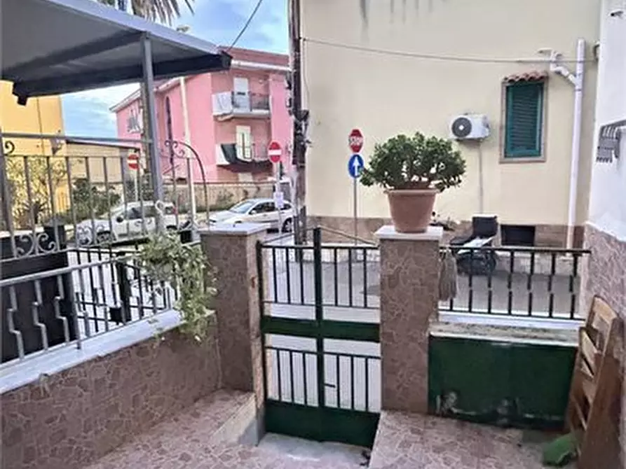 Immagine 2 di Appartamento in vendita  a Palermo