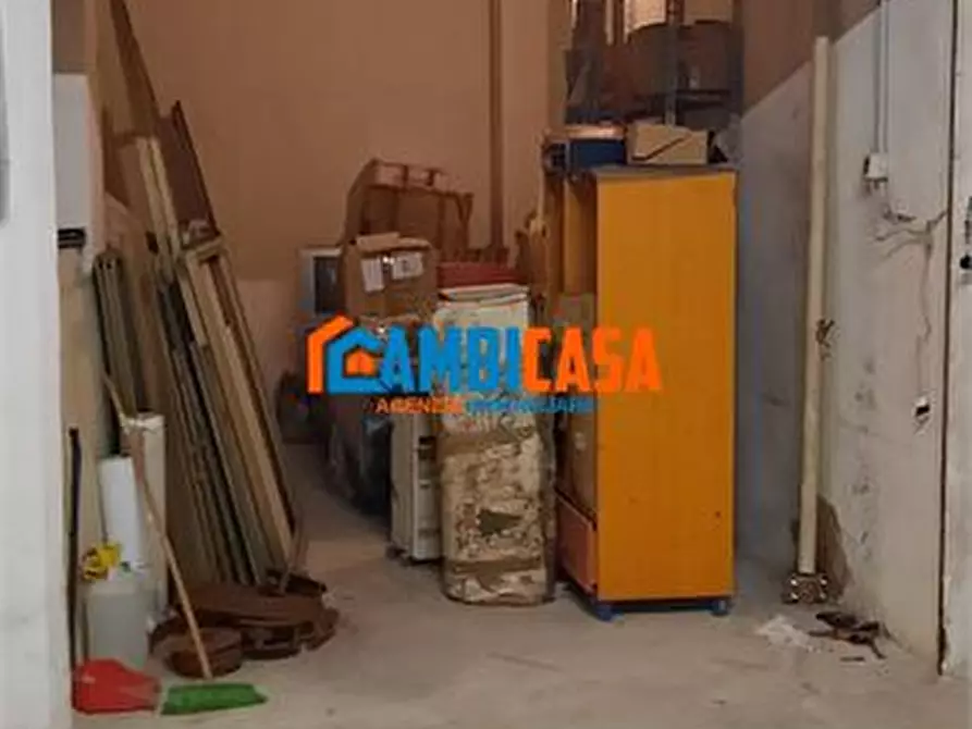 Immagine 2 di Garage in vendita  a Palermo