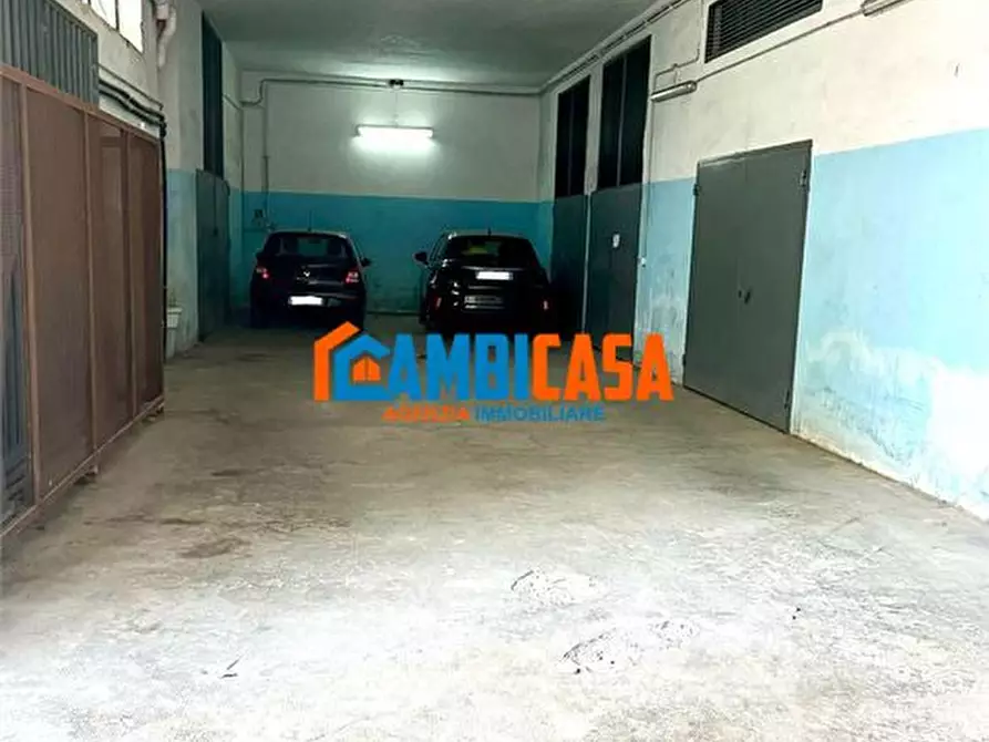 Immagine 2 di Garage in vendita  a Palermo