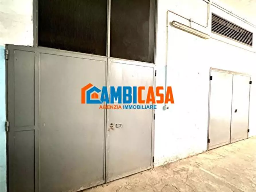Immagine 3 di Garage in vendita  a Palermo