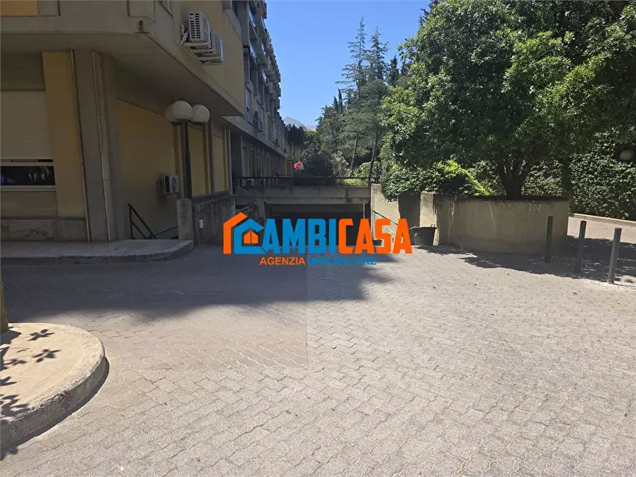 Immagine 3 di Garage in vendita  a Palermo