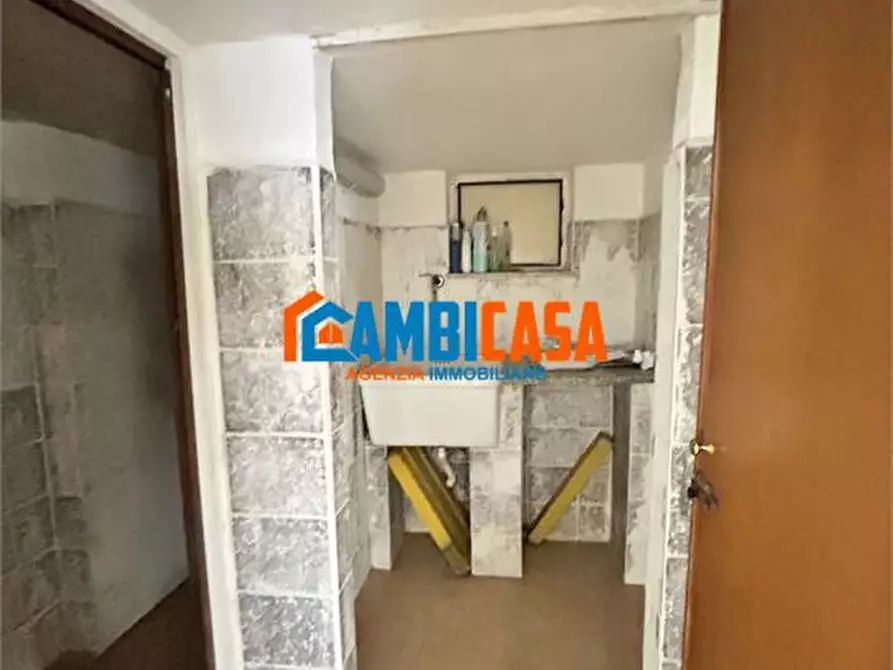 Immagine 7 di Magazzino in vendita  a Palermo