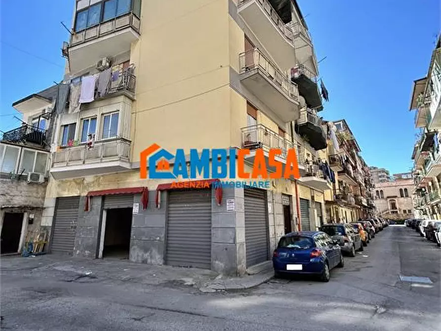 Immagine 2 di Magazzino in vendita  a Palermo