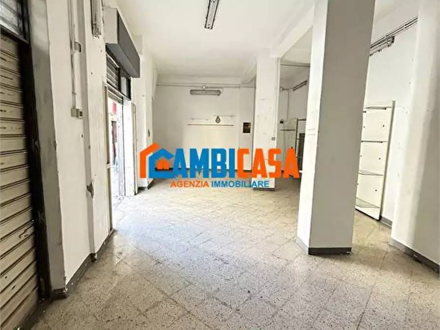 Immagine 4 di Magazzino in vendita  a Palermo