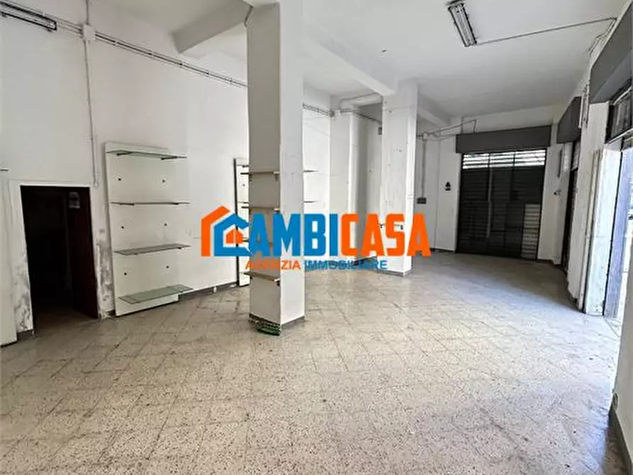 Immagine 6 di Magazzino in vendita  a Palermo