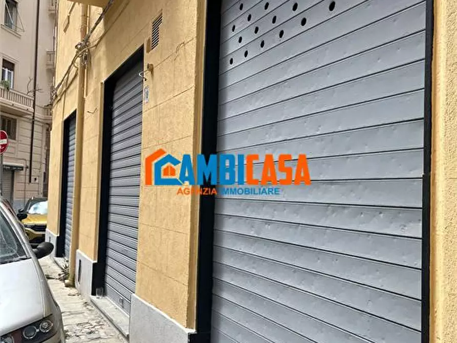 Immagine 3 di Magazzino in vendita  a Palermo