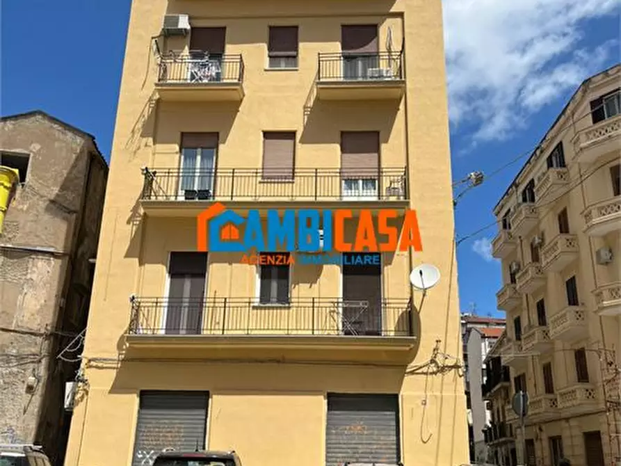 Immagine 1 di Magazzino in vendita  a Palermo