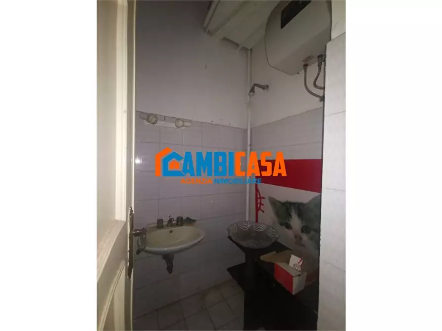 Immagine 3 di Negozio in vendita  a Palermo