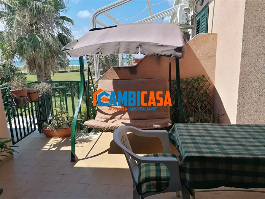 Immagine 5 di Villa in vendita  a Campofelice Di Roccella