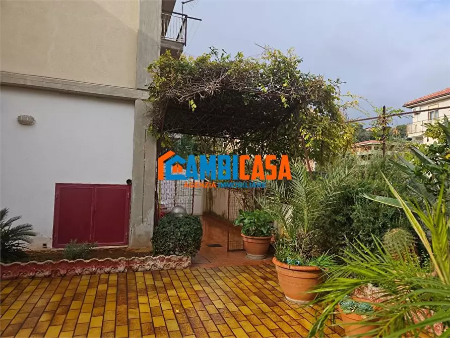 Immagine 1 di Villa in vendita  a Palermo