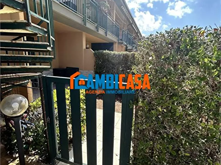 Immagine 2 di Villa in vendita  a Campofelice Di Roccella