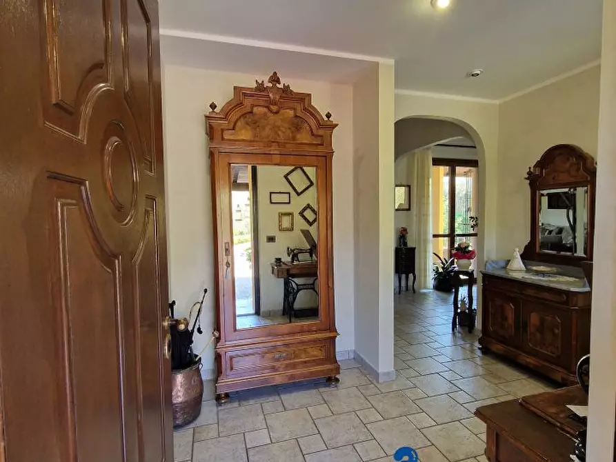 Immagine 4 di Villa in vendita  a Albenga