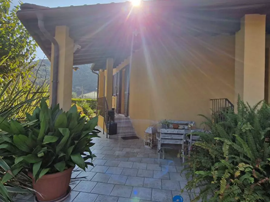 Immagine 10 di Villa in vendita  a Villanova D'albenga