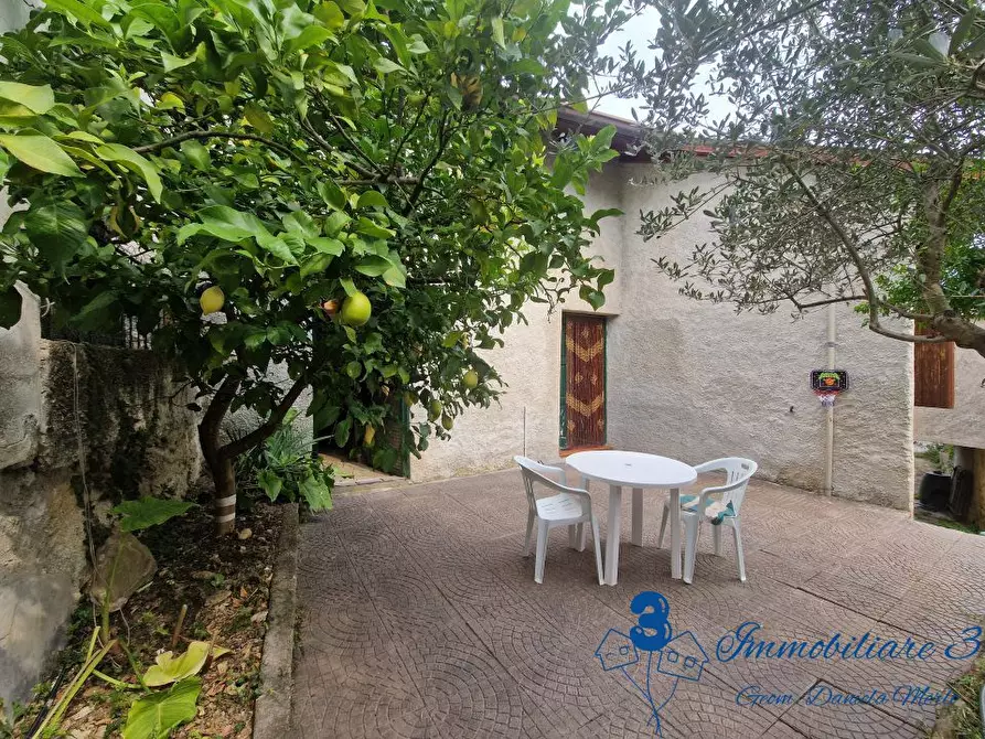 Immagine 3 di Casa semindipendente in vendita  a Vendone