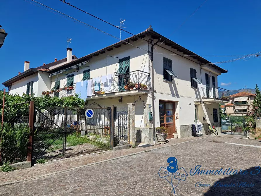 Immagine 1 di Casa semindipendente in vendita  a Villanova D'albenga