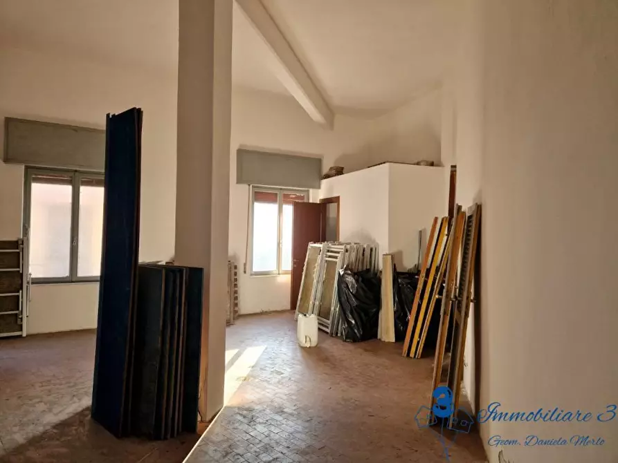 Immagine 4 di Magazzino in vendita  a Alassio