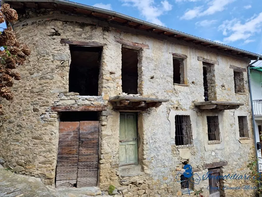 Immagine 2 di Rustico / casale in vendita  a Mendatica