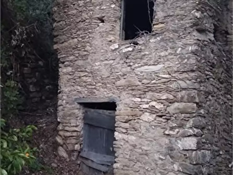 Immagine 7 di Rustico / casale in vendita  a Casanova Lerrone