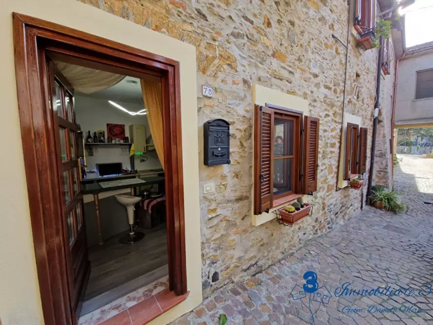 Immagine 3 di Rustico / casale in vendita  a Garlenda